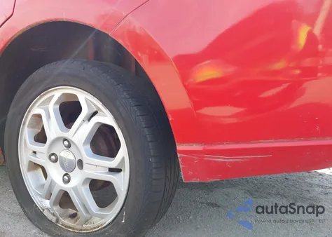 2008 Ford Focus Se/Ses из США, поврежденный, VIN 1FAHP35N88W231960